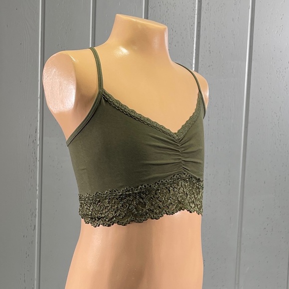 Adepto Girl’s Olive Green Lace Crisscross Sport Bra Sz M - Picture 3 of 6
